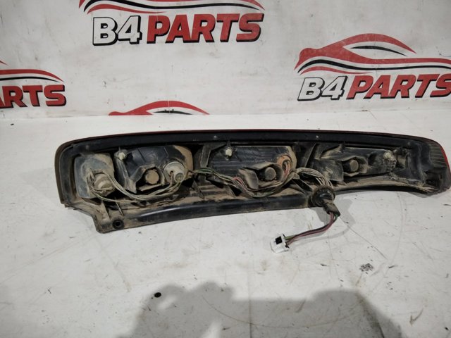 Задні ліхтарі 26550EQ025 NISSAN