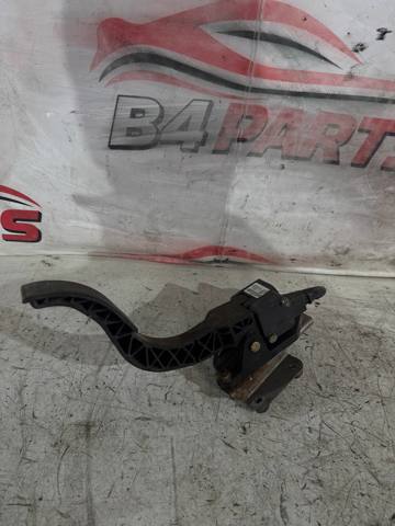 Підаль газу 3270526021 HYUNDAI