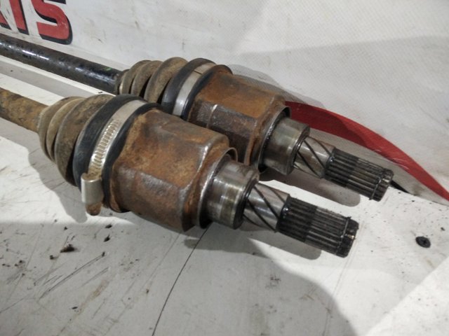 Привід задній 396008H510 NISSAN