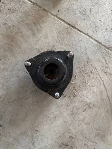 Кріплення переднього амортизатора 4060A417 MITSUBISHI