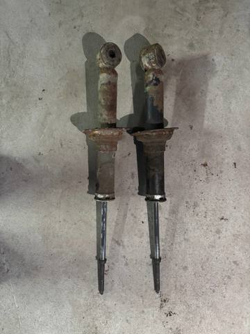 Стійка амортизатора задня 4162A397 MITSUBISHI
