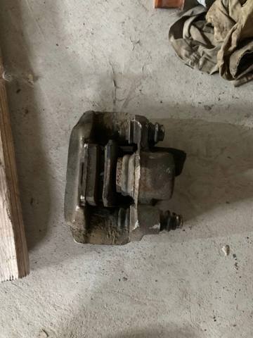 Супорт гальмівний задній правий 44001W030P MITSUBISHI