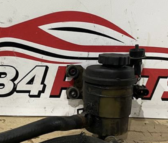 Бачок гідропідсилювача керма 571502C300 HYUNDAI