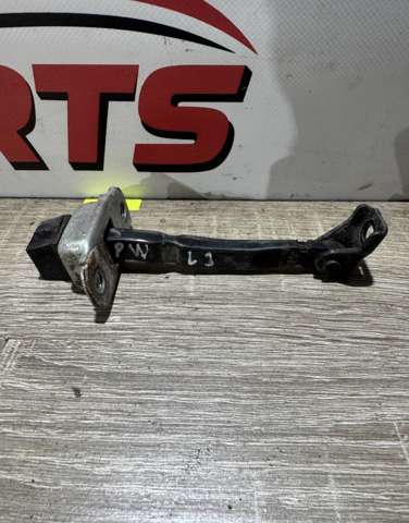 Обмежувач відкриття дверей, задній 5732A020 MITSUBISHI