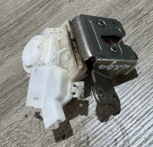 Замок дверей багажника 5808A098 MITSUBISHI