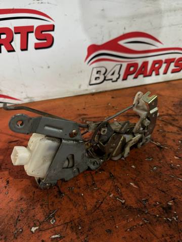 Замок і ручка дверей задка 5828A008 MITSUBISHI