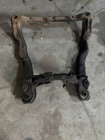 Передня балка 6240126700 HYUNDAI