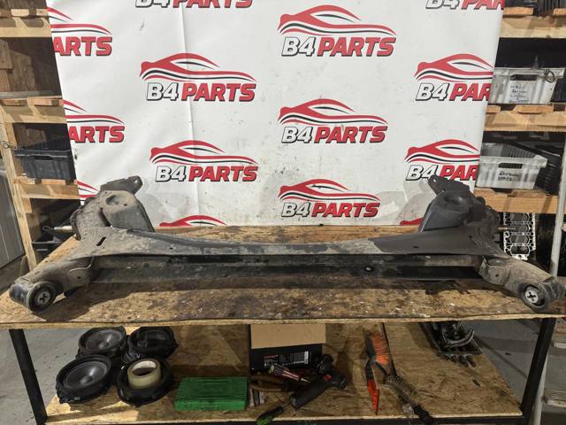 Механізм управління задньої осі Рено Сценік II