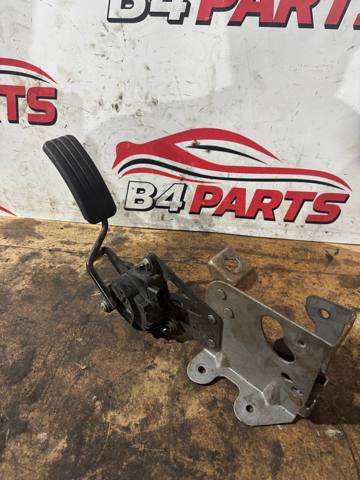 Педаль акселератора Рено Сценік II