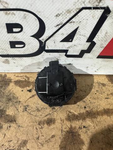 Датчик дощу 8200396304 RENAULT