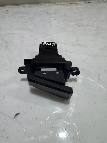 Кнопка включення аварійного сигналу 8614A026 MITSUBISHI
