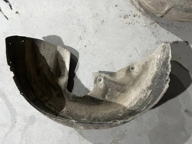 Підкрилок заднього крила, лівий 8620532 VOLVO