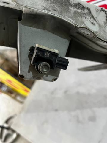 Датчик подушки безпеки 8651A165 MITSUBISHI