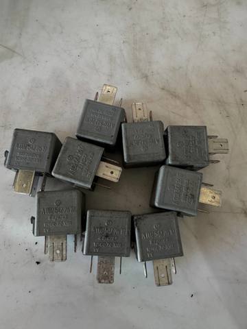 Реле стартера A0025422619 MERCEDES