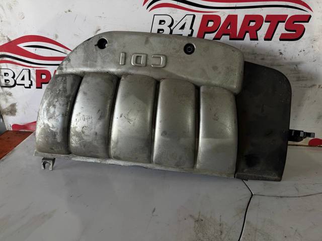 Кришка двигуна декоративна A6120100367 MERCEDES