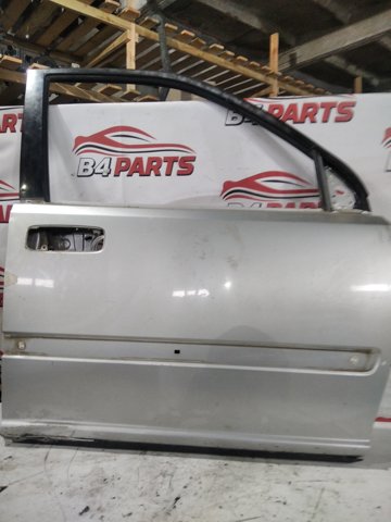 Пасажирські передні двері H01008H7MM NISSAN