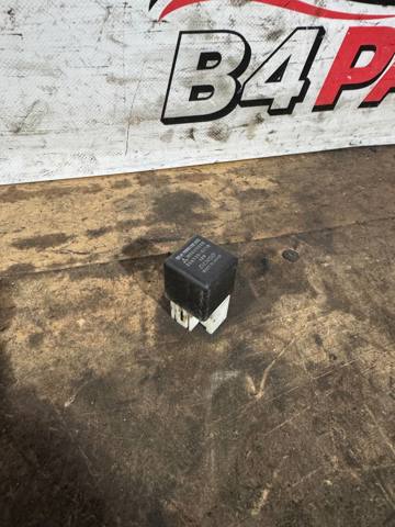 Реле поворотників MB629080 MITSUBISHI