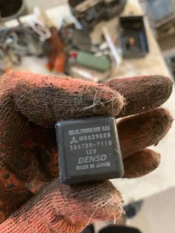 Автомобільні реле поворотів MB629080 MITSUBISHI