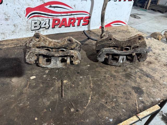 Кронштейн гальмівного супорта MB858396 MITSUBISHI