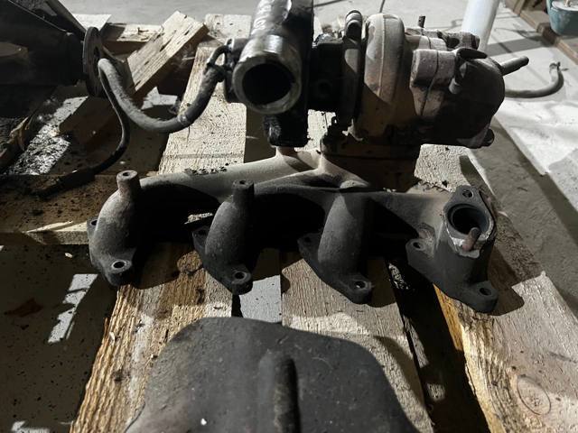 Колектор впускний MD327697 MITSUBISHI