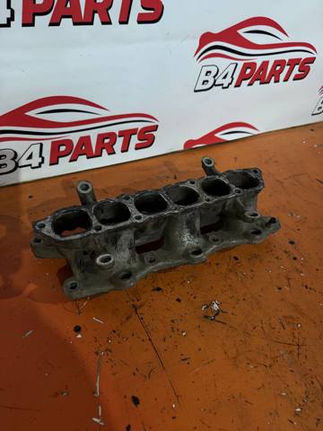 Колектор впускний нижній MD360243 MITSUBISHI