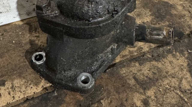 Корпус термостата в зборі Mitsubishi Pajero SPORT 1