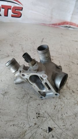 Корпус термостата MD375062 MITSUBISHI