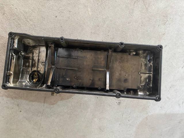 Кришка клапанів ME204265 MITSUBISHI