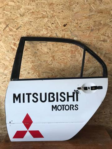 Двері задні MN150439 MITSUBISHI