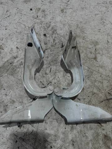 Петля капота, права MN175242 MITSUBISHI