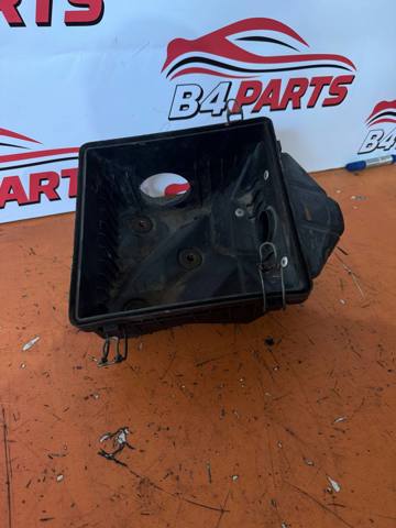 Корпус повітряного фільтра, нижня частина MR127419 MITSUBISHI