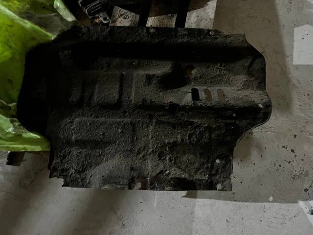 Захист піддона MR234785 MITSUBISHI