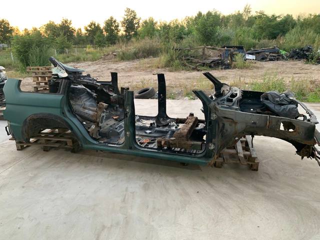 Крило заднє ліве MR241861 MITSUBISHI