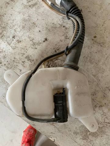 Бачок омивайки заднього скла MR322816 MITSUBISHI