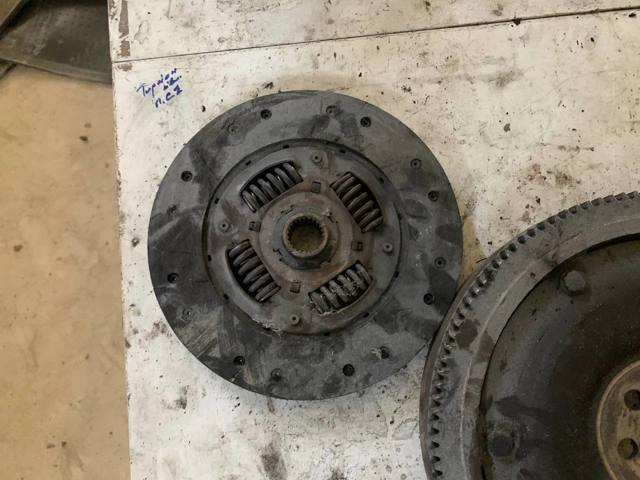Диск зчеплення ведений MR357709 MITSUBISHI