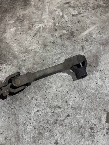 Вал рульової колонки, нижній MR407334 MITSUBISHI