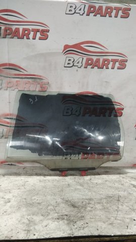 Скло задньої двері лівої MR487177 MITSUBISHI