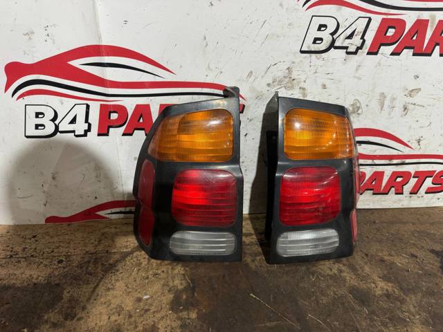 Задня ліва фара MR495797 MITSUBISHI
