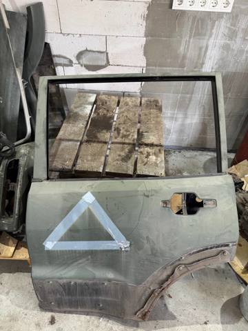 Двері задні MR496879 MITSUBISHI