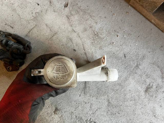 Горловина бачка омивача MR515708 MITSUBISHI