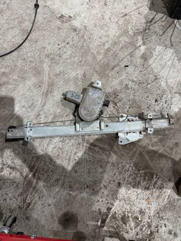 Склопідйомник передньої лівої двері MR523511 MITSUBISHI