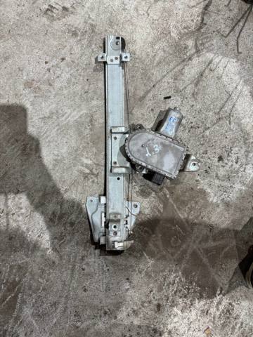 Механізм склопідйомника двері задньої, лівої MR523513 MITSUBISHI