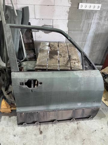 Дверка передня права MR555448 MITSUBISHI