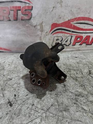 Права подушка мотора MR594373 MITSUBISHI