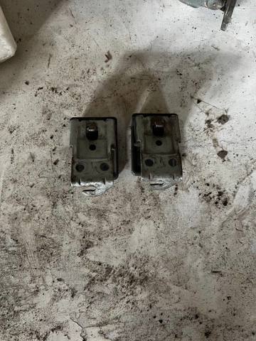 Ручка відкриття капота MR606309 MITSUBISHI
