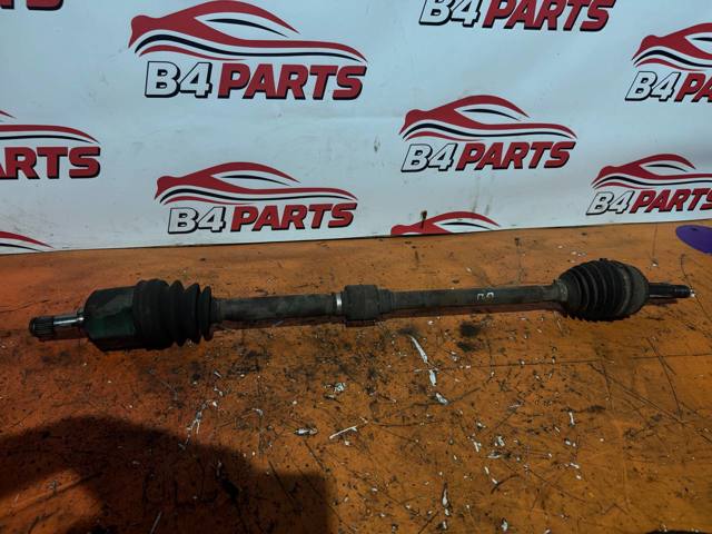 Привід правий MR953746 MITSUBISHI