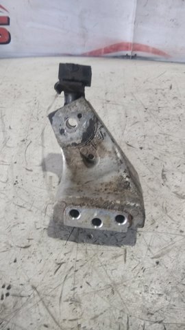 Права подушка двигуна MR961111 MITSUBISHI