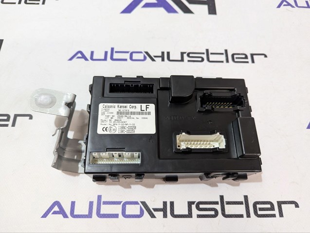 Блок комфорту 284B13NL1A NISSAN