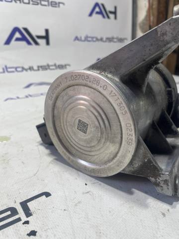 Помпа охолодження 31368715 VOLVO