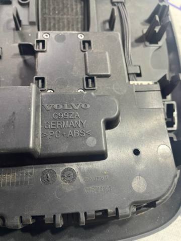 Плафони внутрішнього освітлення 31479142 VOLVO